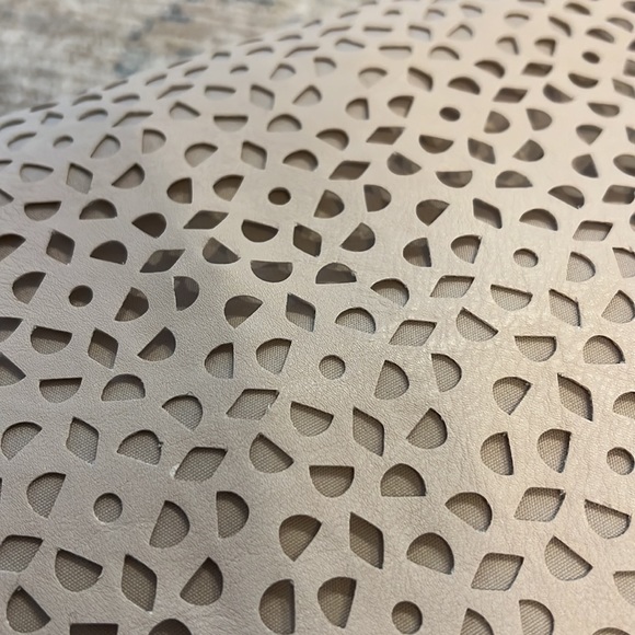 Cream Colored ALDO Purse - Picture 10 of 10